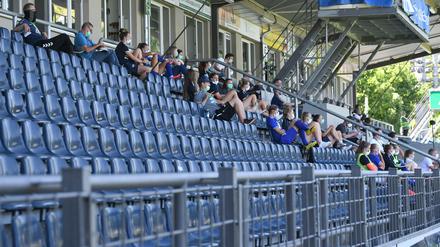 Kein blaues Wunder: Das Karl-Liebknecht-Stadion erlebte 44 Jahre nach seiner Eröffnung sein erstes Geisterspiel – ohne Erfolg.