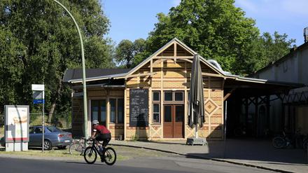 Der Bürgerbahnhof ist eine Dauerbaustelle - bisher ist nur ein provisorisches Café entstanden. 