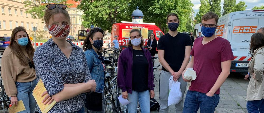 Studierende demonstrieren in der Potsdamer Dortustraße.