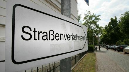 Eine Kfz-Zulassung ist momentan nur mit Termin möglich, aber der ist schwer zu bekommen.
