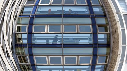 Blick ins Potsdamer Klinikum, aufgenommen mit einem speziellen Objektiv.
