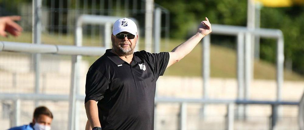 Im Winter übernahm Sven Thoß das Traineramt beim SC Sand.