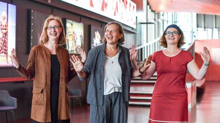 Petra Kicherer, Geschäftsführende Direktorin, Bettina Jahnke, Intendatin, und Bettina Jantzen, Chefdramaturgin (v.l.).