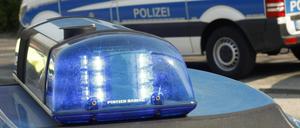 Die Polizei ist derzeit an der Unfallstelle.
