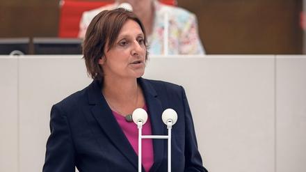 Wirrwarr oder mit Maß? Bildungsministerin Ernst wehrte sich gegen Kritik.