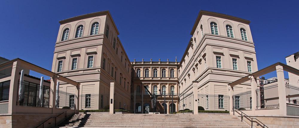 Blick von der Alten Fahrt auf das Museum Barberini.