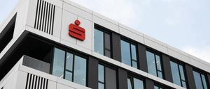 Die Sparkasse warnt: Niemals Zugangsdaten herausgeben.