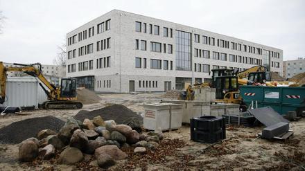 Die Fertigstellung der Montessori-Schule am Stern verzögert sich um ein halbes Jahr. 
