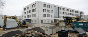 Die Fertigstellung der Montessori-Schule am Stern verzögert sich um ein halbes Jahr. 