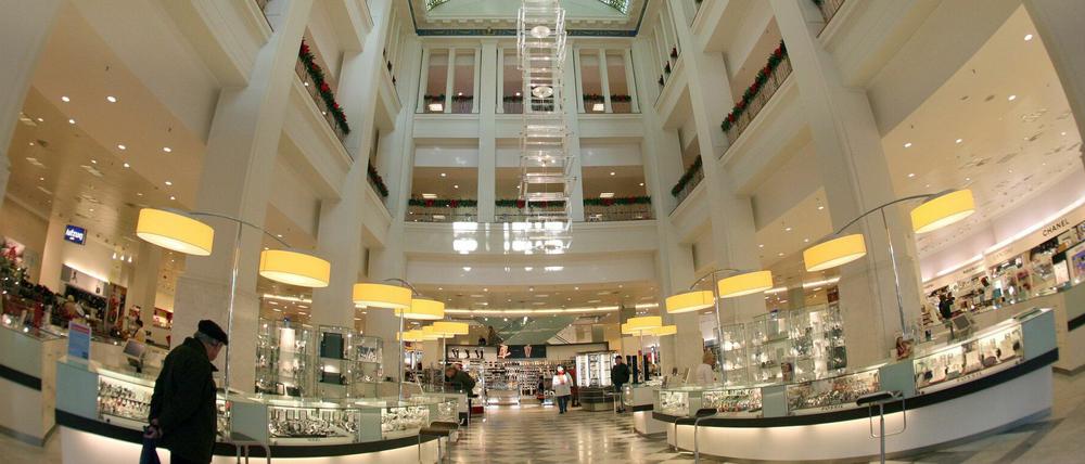 Der historischen Lichthof des Karstadt-Kaufhauses in der Brandenburger Straße in Potsdam.