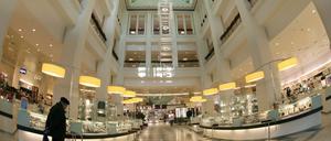 Der historischen Lichthof des Karstadt-Kaufhauses in der Brandenburger Straße in Potsdam.