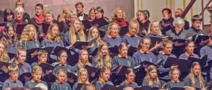 Nicht ohne Risiko. Auch wenn die Auflagen für Chöre – hier das Adventssingen der Potsdamer Chöre in der Nikolaikirche 2017 – gelockert wurden, so bleibt wegen der Aerosol-Problematik die Gefahr einer Verbreitung des Virus.