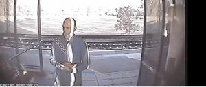 Bilder aus der Überwachungskamera des S-Bahnhofs Bernau-Friedenstal.