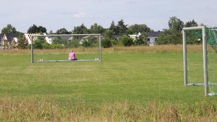 Zwischen Am Golfplatz und Orville-Wright-Straße kann man schon jetzt kicken - aber nicht wettkampftauglich. 