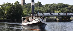 Auf dieses Bild werden Potsdamer und Touristen ab sofort verzichten müssen: "Gustav" bleibt vorerst im Dock.