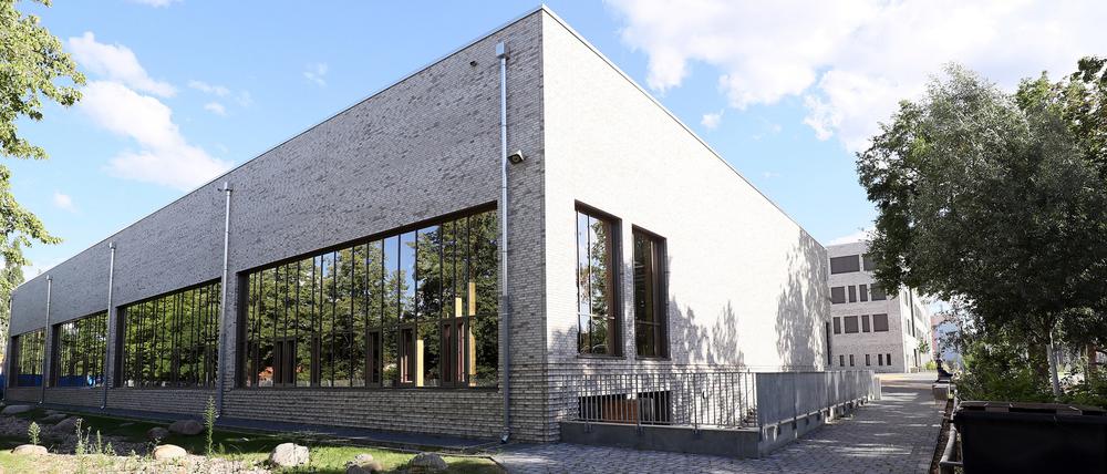 Die 2019 fertiggestellte Sporthalle des Schulzentrums Am Stern.