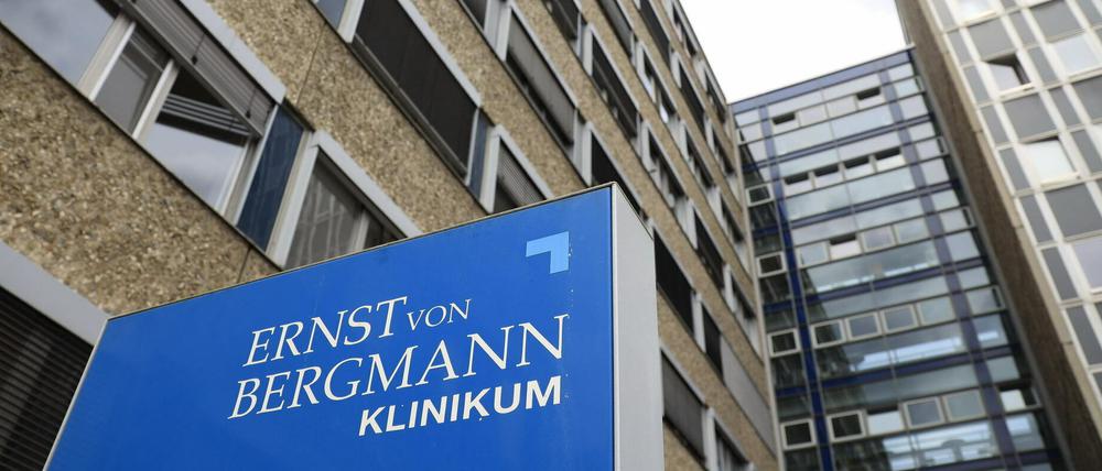 Mitte August sollen alle Fachbereiche im Klinikum wieder ans Netz gehen.