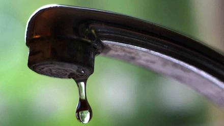 Stadt klar und durchsichtig kommt das Wasser teils braun wie Cola aus dem Hahn.