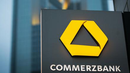 Bundesweit sollen mindestens 200 Filialen geschlossen werden, Insider gehen von 1000 aus.