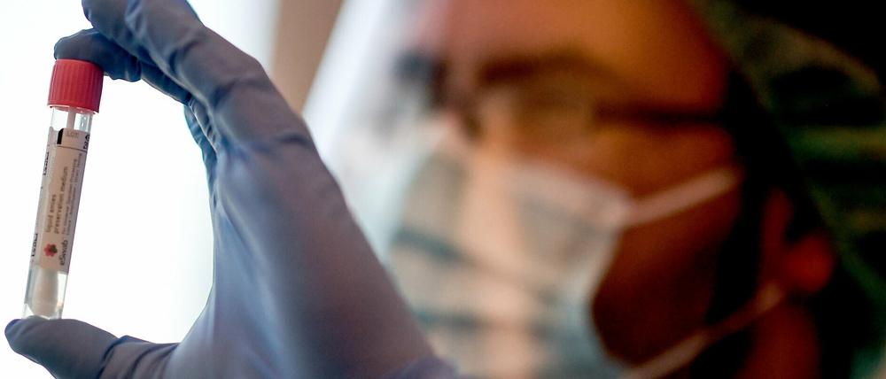 Corona-Test. Symboldbild.