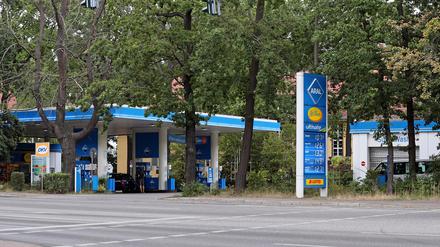 In der Nähe der Aral-Tankstelle am Schlaatz ist eine junge Frau am Samstag vergewaltigt worden.