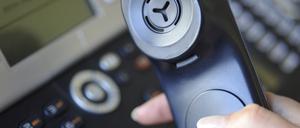  Die Nummer (0331) 866-2699 ist montags bis freitags von 9 bis 15 Uhr freigeschaltet.