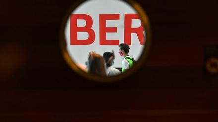 Auf dem BER-Flughafengelände schaut man derzeit in alle Ecken.