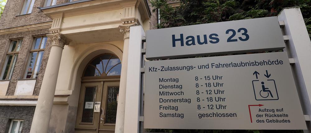 Zuletzt sorgten lange Wartezeiten in der KfZ-Zulassungsstelle für Ärger.