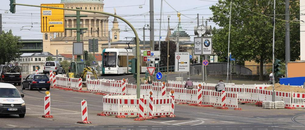 Viele Autofahrer müssen in Potsdam mit stockendem Verkehr rechnen.