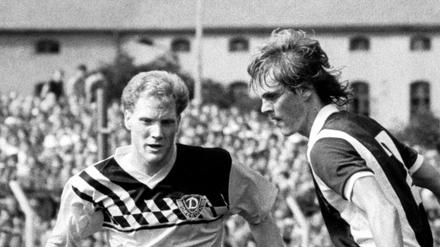 Matthias Sammer (l.) wechselte 1990 von Dresden nach Stuttgart, 1996 wurde er Europameister.