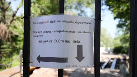 Noch ist die Schwanenbrücke gesperrt. 