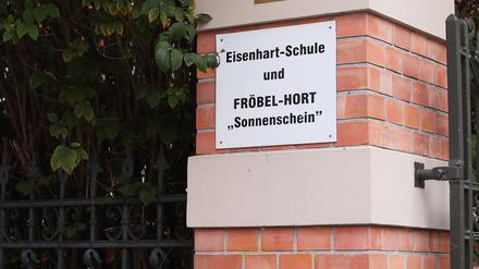 Auch bei sechs Horterziehern werden Abstriche vorgenommen.