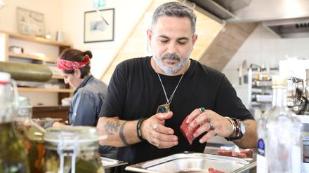 Das Harbour Restaurant im Resort Schwielowsee startet neu unter der Leitung des israelischen Spitzenkochs Ronen Dovrat Bloch.