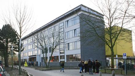 An der Maxim-Gorki-Schule in Kleinmachnow begann der Unterricht unter besonderen Bedingungen (Archivfoto).