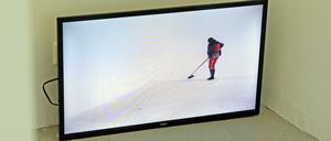 Meditation bei banaler Tätigkeit: Julia Antonia zeigt "Fegen".