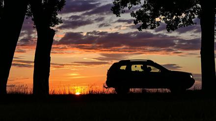 So herrlich wie dieser Sonnenuntergang ist die Stimmung in Brandenburg nicht. 