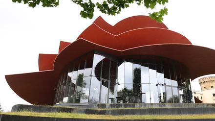 Das Ensemble des Hans Otto Theaters Potsdam zeigt sich solidarisch mit den Demonstrierenden in Belarus.