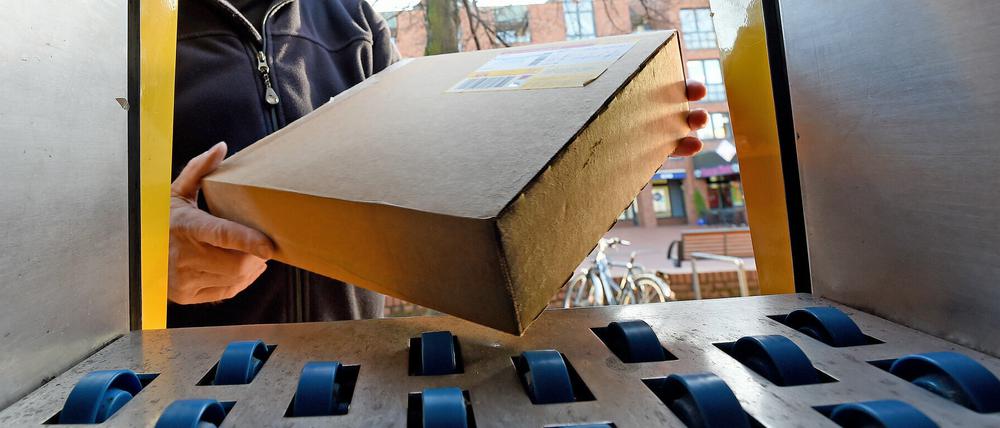 In Kleinmachnow kann die erste DHL Packstation genutzt werden (Symbolbild).