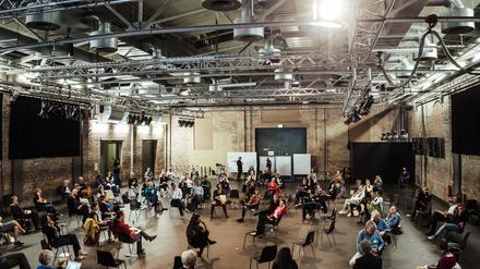 Der 1. Netzwerkabend des neuen Netzwerkes #KulturMachtPotdam in der Arena des Waschhauses in der Schiffbauergasse.