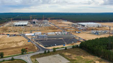 Luftbilder der Baustelle der künftigen Gigafactory Berlin-Brandenburg des US-amerikanischen Automobilbauers Tesla, aufgenommen am 2. September 2020.