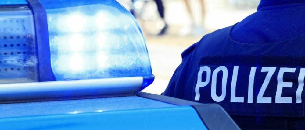 Die Polizei sucht Zeugen nach einem Unfall.