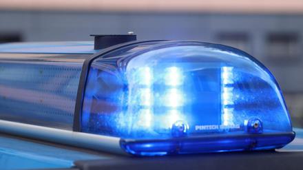 Polizeieinsatz am Baggersee: Mann geschlagen und verletzt.