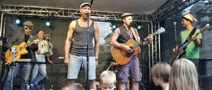 Die Band Hasenscheisse tritt am Samstag im Bornstedter-Feld auf.