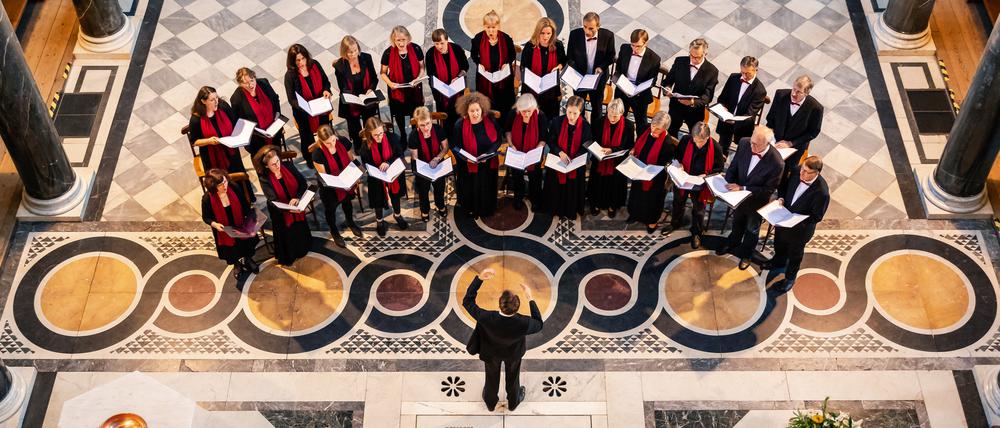 Der Vocalkreis Potsdam tritt am 18. September openair im Atrium an der Friedenskirche auf.