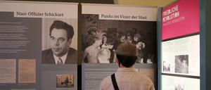 Die Ausstellung widmet sich Tätern ebenso wie Opfern.