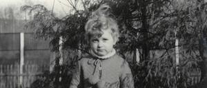 Direkt hinter dem Garten des ehemalige Familienhaus von Grit Beel befand sich, wie hier 1969 zu sehen, der Grenzzaun. 
