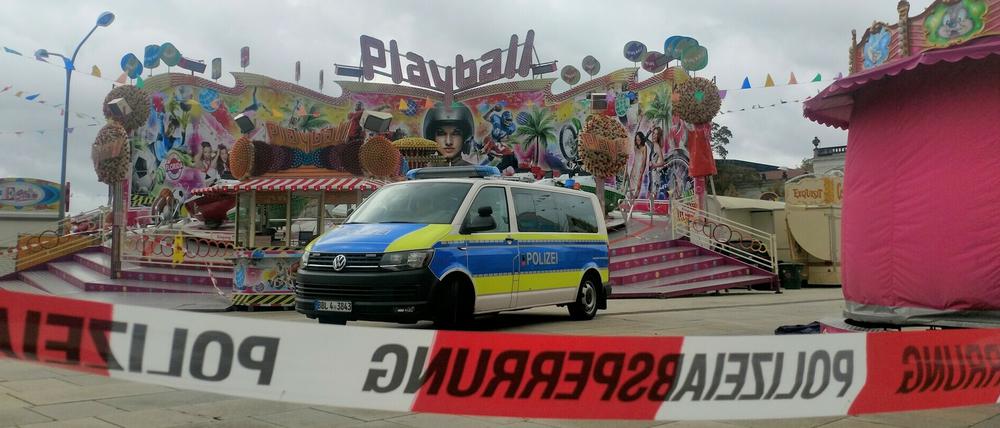 Nach dem tödlichen Unglück auf dem Volksfest im Potsdamer Lustgarten im vergangenen Jahr beginnt am Freitag der Prozess.
