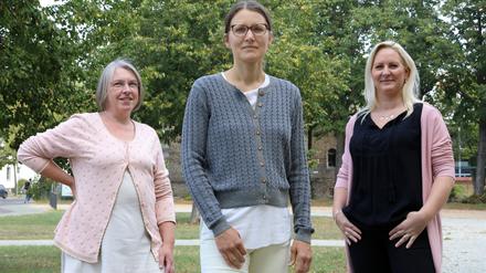 Ingeborg Naundorf, Katrin Lotz-Holz und Katja Stolz von der Selbsthilfegruppe "Busenfreundinnen". 