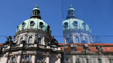 Das Potsdamer Stadthaus, Sitz der Stadtverwaltung, in der Friedrich-Ebert-Straße.