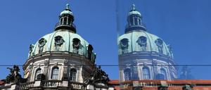 Das Potsdamer Stadthaus, Sitz der Stadtverwaltung, in der Friedrich-Ebert-Straße.